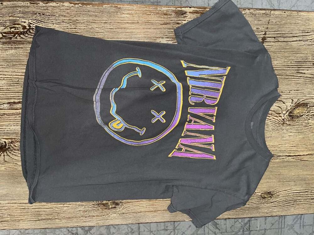 Nirvana Smiley Graphic T-Shirt Gray Size M